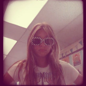 Meet your Posher, Ava